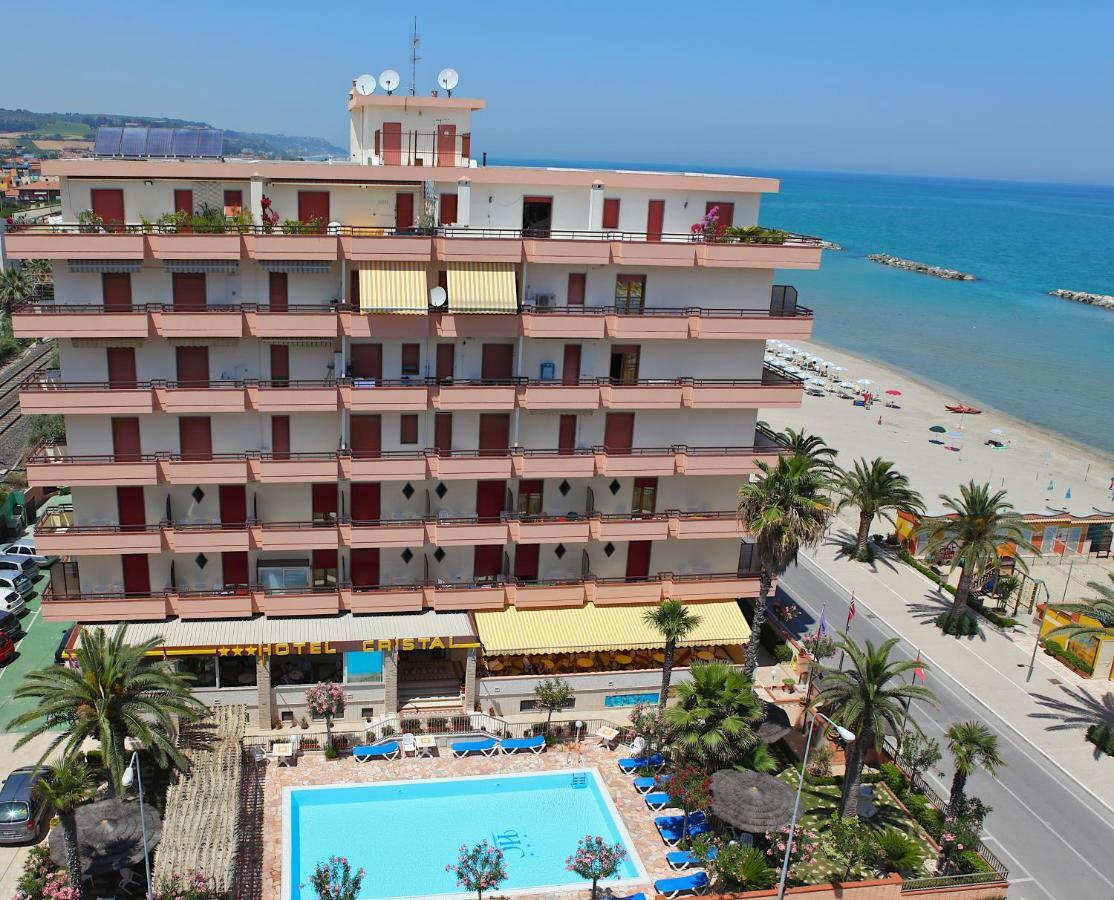 Hotel Cristal Cupra Marittima Ngoại thất bức ảnh