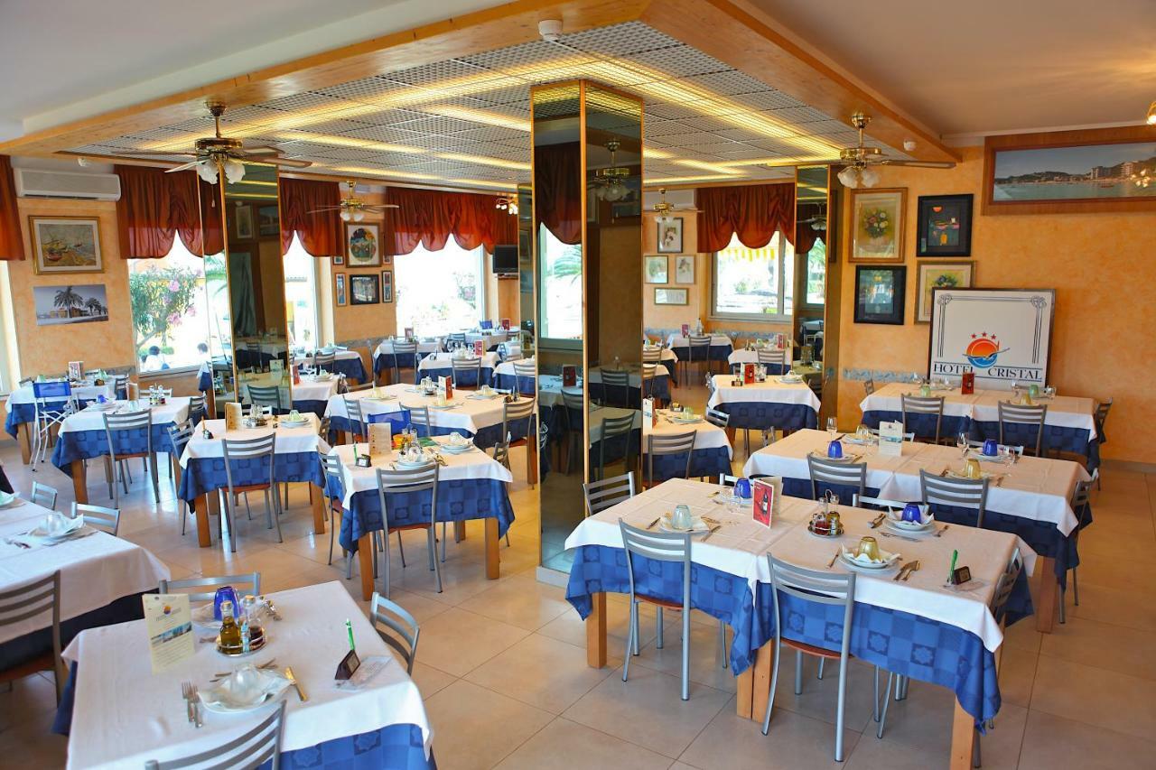 Hotel Cristal Cupra Marittima Ngoại thất bức ảnh